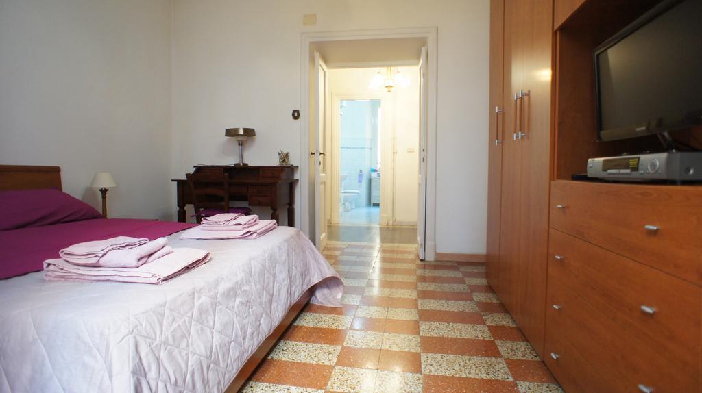 Angoletto Di Trastevere Roma Exterior foto